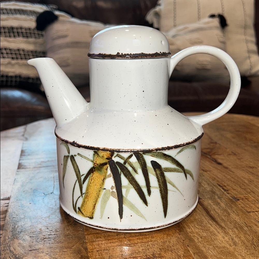 Charming Ceramic Teapot with Bamboo Motif